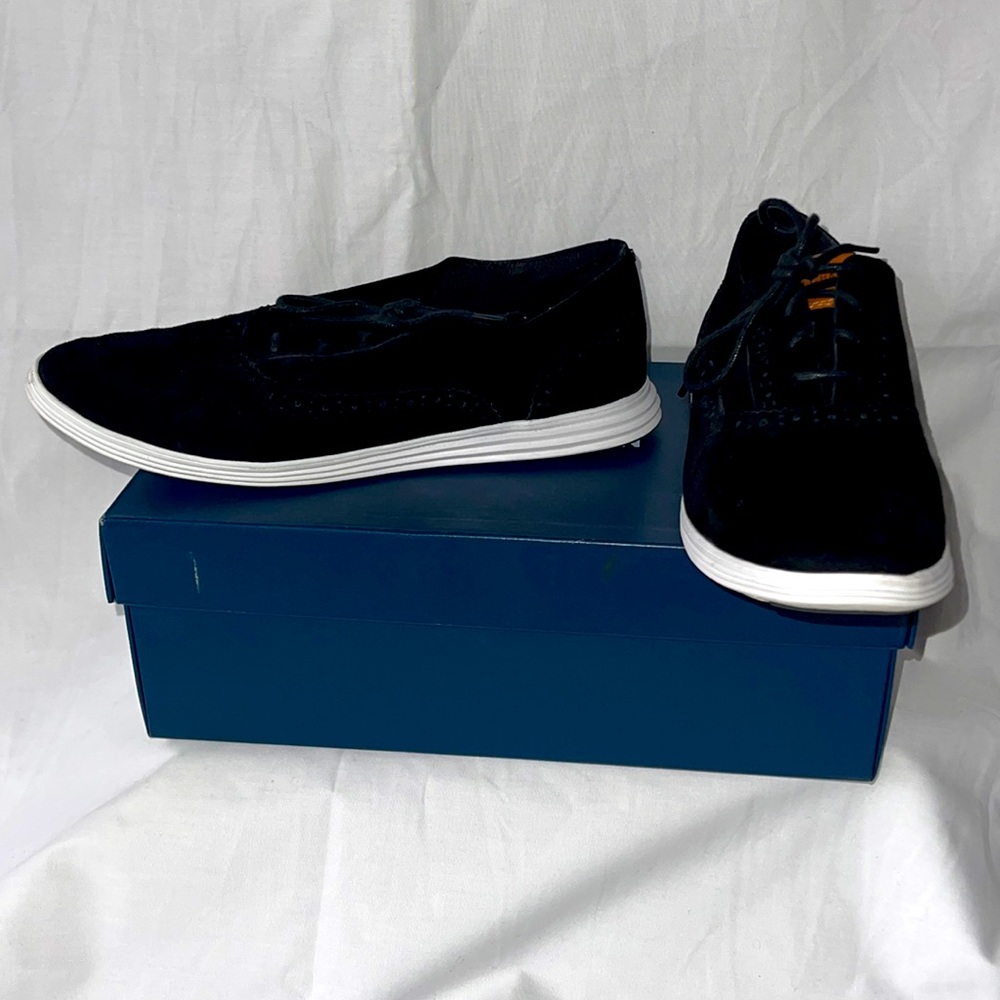 Black suede Cole Haan minimum drop lace up Oxford